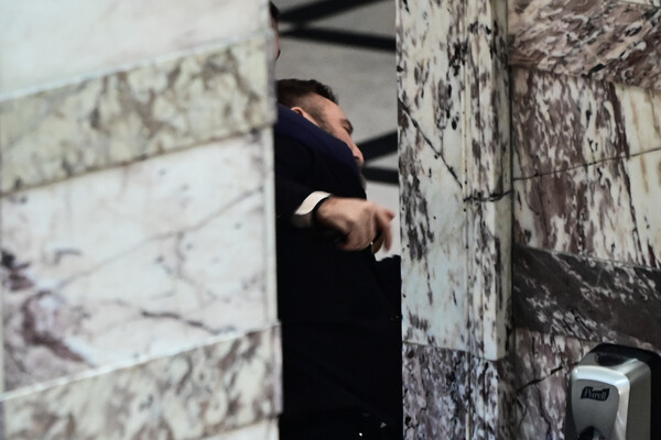 Βασίλης Γραμμένος για Κωνσταντίνο Φλώρο: «Προσπάθησε να με πνίξει, με τράβαγε από τον λαιμό»