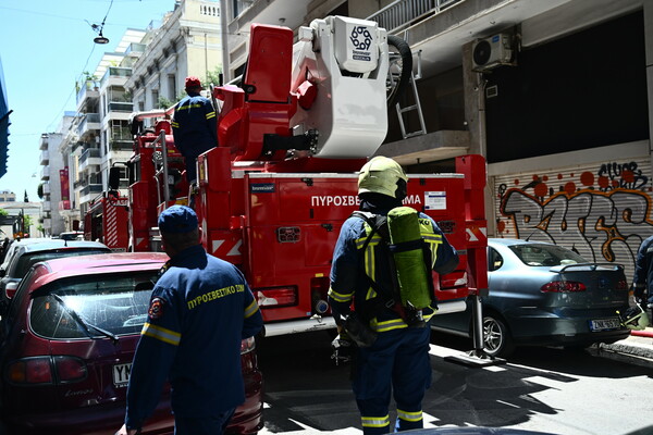 Φωτιά σε διαμέρισμα στο κέντρο της Αθήνας