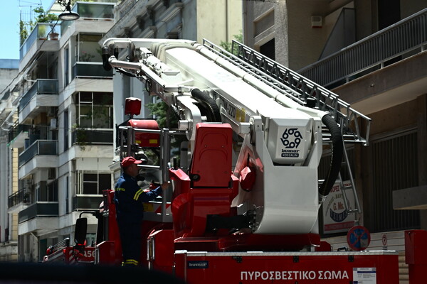 Φωτιά σε διαμέρισμα στο κέντρο της Αθήνας