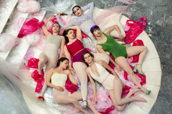 Ψιλικά: Μια site specific performance από την ομάδα "Στέρεο Νερό" της χορογράφου Εύης Σούλη