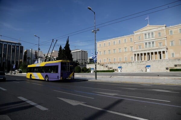 Απεργία Πρωτομαγιάς: Πώς θα κινηθούν μετρό, τραμ, λεωφορεία, τρόλεϊ, πλοία - Ποιοι συμμετέχουν