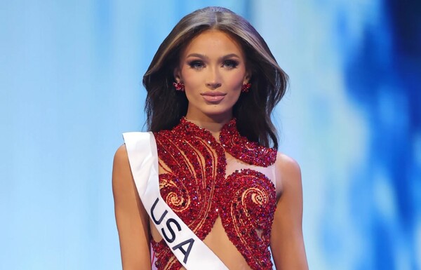 Η Miss USA παραιτήθηκε από τον τίτλο της για λόγους ψυχικής υγείας