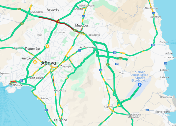 Κίνηση στους δρόμους: Στο «κόκκινο» η Αττική οδός 