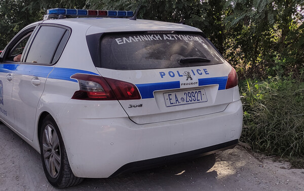 Ραφήνα: Ληστεία σε σπίτι με θύματα δύο γυναίκες 93 και 67 ετών