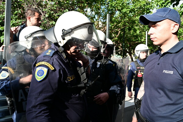 Ένταση στην πλατεία Εξαρχείων λόγω της επέκτασης του εργοταξίου του μετρό