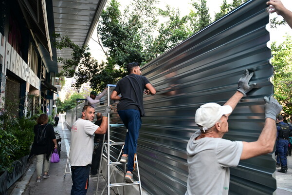 Ένταση στην πλατεία Εξαρχείων λόγω της επέκτασης του εργοταξίου του μετρό