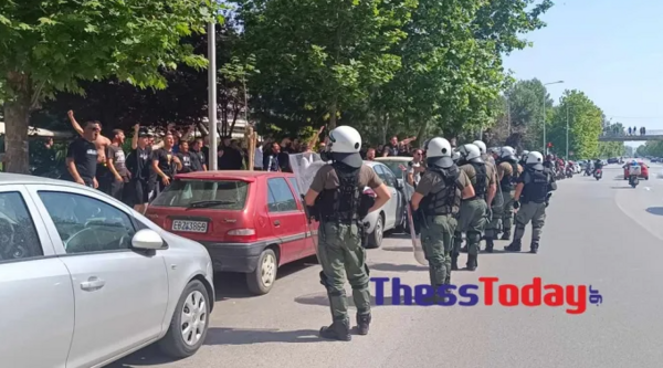 Θεσσαλονίκη: Συγκέντρωση των οπαδών του ΠΑΟΚ παρά το «μπλόκο» της αστυνομίας