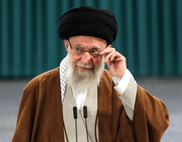 Αλί Χαμενεΐ: Ο θάνατος του Ραϊσί ήταν «ατυχές περιστατικό» λέει ο ανώτατος ηγέτης του Ιράν