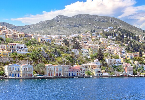 Η σχέση των Ελλήνων με το Airbnb: Οι προορισμοί που προτιμούν και γιατί επιλέγουν την κατηγορία Play