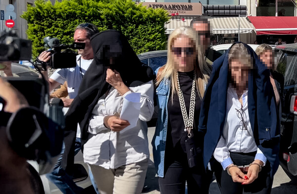ΔΟΥ Χαλκίδας: Στη φυλακή η διευθύντρια και μία υπάλληλος - Eλεύθεροι οι άλλοι πέντε
