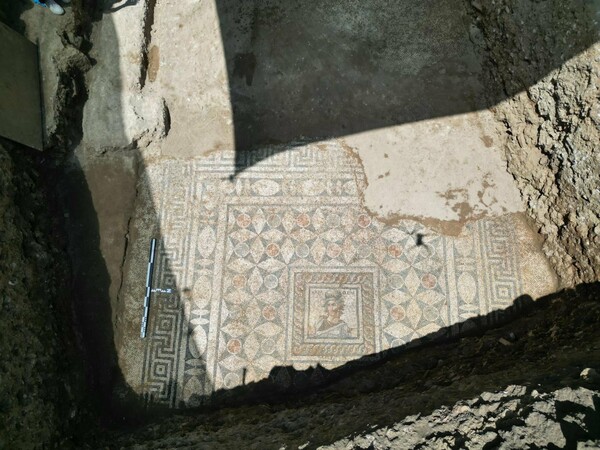 Μωσαϊκό του 2ου π.Χ. αιώνα που απεικονίζει τη μούσα Καλλιόπη ανακαλύφθηκε στη Σίδη της Μικράς Ασίας