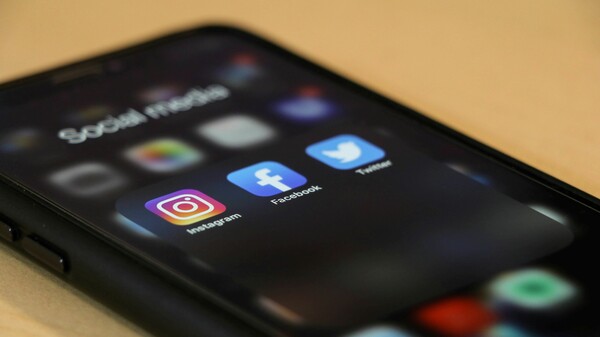 Κίνα: Οι Αρχές έκλεισαν τα social media πλούσιων influencers επειδή ασκούν «τοξική επιρροή»
