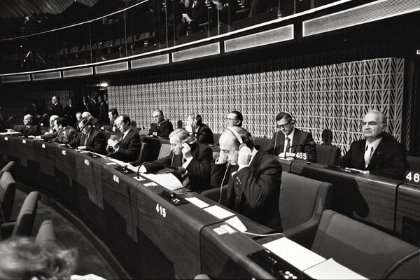 Τα ορόσημα της πορείας μας στην Ευρωπαϊκή Ένωση και οι ημερομηνίες-σταθμοί των ευρωεκλογών στη χώρα μας