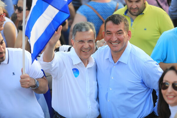 Live η κεντρική ομιλία του Κυριάκου Μητσοτάκη στο Σύνταγμα