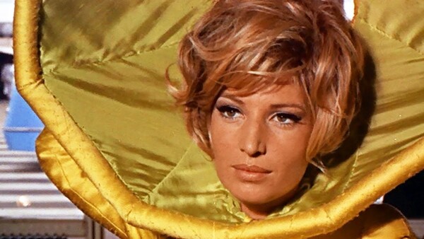 Η cult περσόνα της Μόνικα Βίτι στην ταινία «Modesty Blaise» του Τζόζεφ Λόουζι