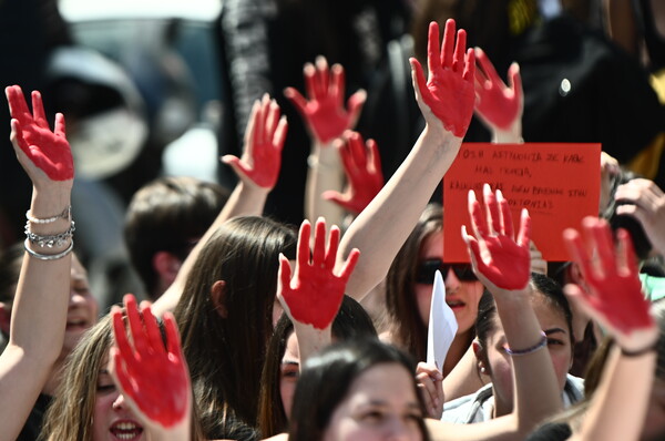 12 χτυπήματα με κατσαβίδι: Γυναικοκτονία ή περιεχόμενο; 