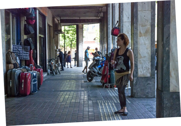 Αθήνα στεφανωμένη με βιολέτες