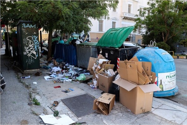 Η όχι τόσο «καθαρή και λαμπερή» Αθήνα του Χάρη Δούκα