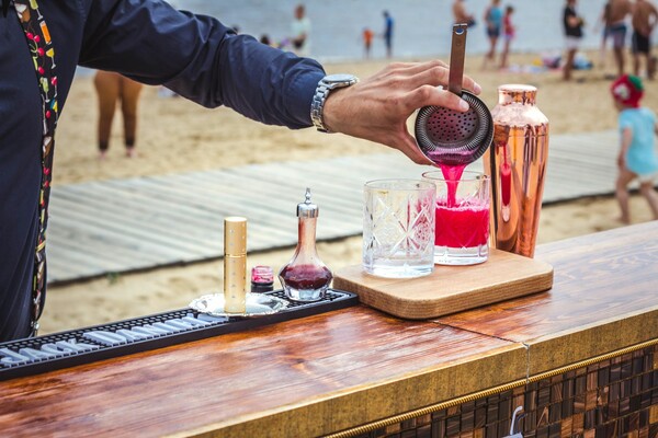 «Λουκέτο» σε beach bar στην Κυπαρισσία: Έκοβε αποδείξεις από ταμειακές φάντασμα και δεν τις διαβίβαζε