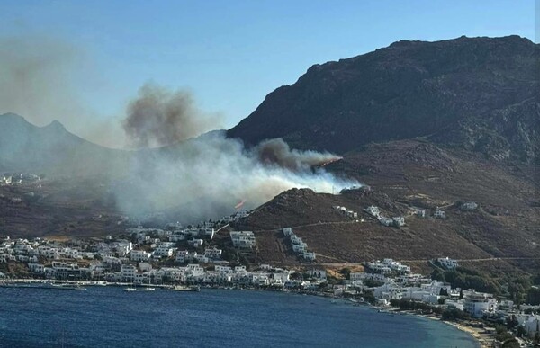  Υπό έλεγχο η φωτιά στη Σέριφο