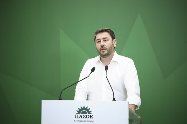 Κούρσα πέντε υποψηφίων για την ηγεσία του ΠΑΣΟΚ -