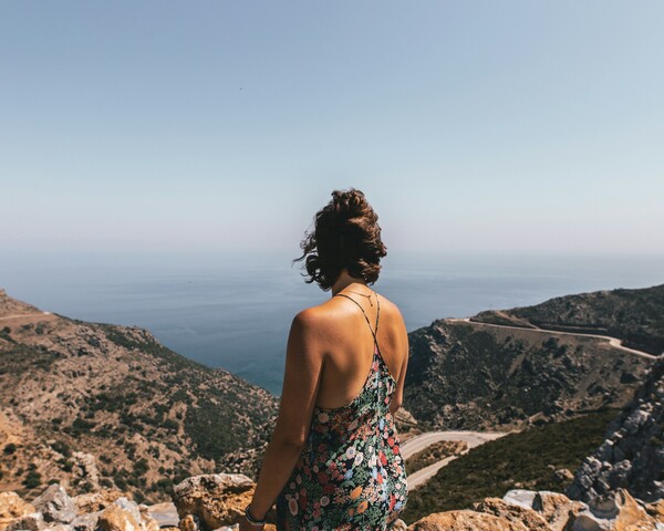 Lonely Planet: Ποιο ελληνικό νησί βρίσκεται στους οικονομικότερους προορισμούς του κόσμου για το 2024 