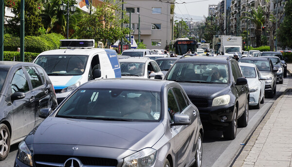 Κίνηση τώρα: Μεγάλες καθυστερήσεις στον Κηφισό και την Αττική οδό