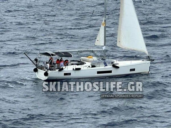 Ακυβέρνητο ιστιοφόρο ανοιχτά της Σκοπέλου