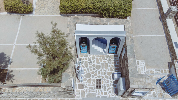 Antiparos Can Recycle: Σταθμός Ανακύκλωσης εμπνευσμένος από την Κυκλαδίτικη Αρχιτεκτονική