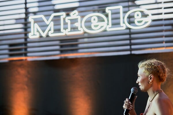 Coffee Concerts by Miele: Η Πέννυ Μπαλτατζή χαρίζει μοναδικές στιγμές στη δεύτερη unplugged συναυλία