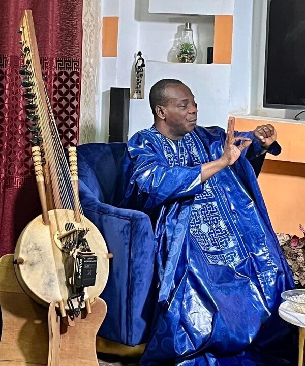 Toumani Diabaté: Ένας μεγάλος μουσικός από το Μαλί, που πέθανε πριν από λίγες μέρες