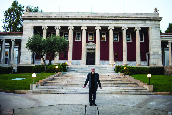 Μιχάλης Γκανάς: Ο ποιητής της συλλογικής μας μνήμης