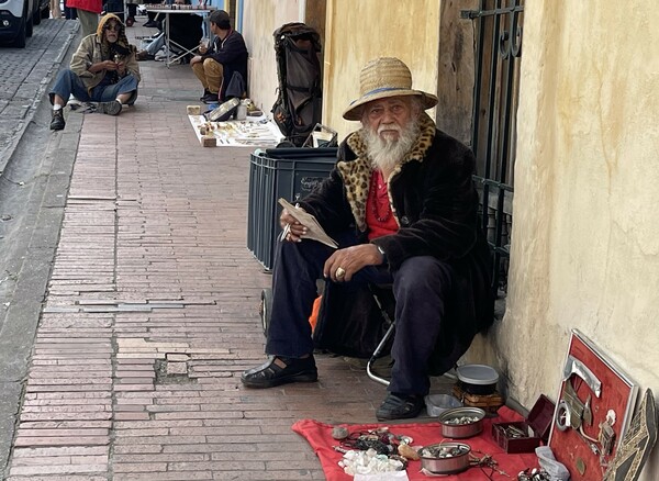 Στην Μπογκοτά με τον χρυσό των Μουίσκας, μια αλλόκοτη εκκλησία βγαλμένη απ' το Dune και τηγανητά μυρμήγκια
