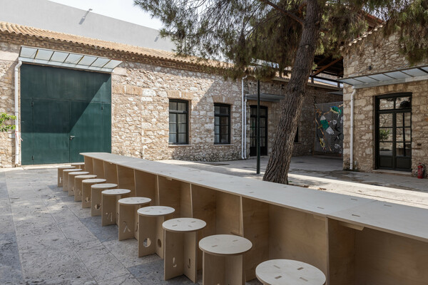Ένας χώρος συνεννόησης συνδέει καλλιτέχνες και ιστορίες απ’ όλο τον κόσμο