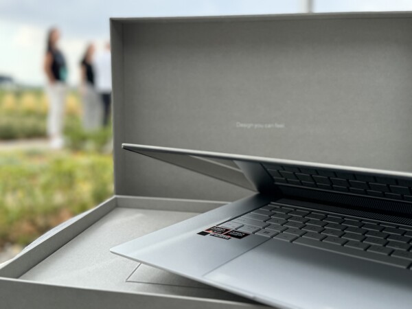 Review Zenbook S 16 UM5606