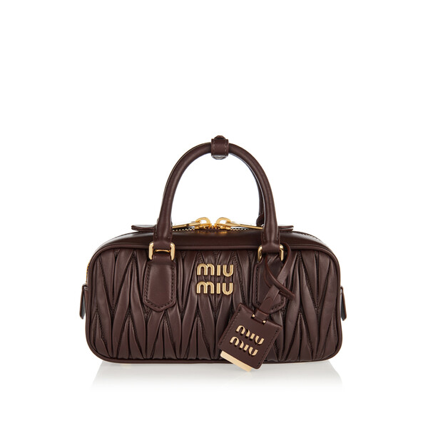 MIU MIU Fall/Winter 2024: Νέα συλλογή που απογειώνει το μοντέρνο στυλ