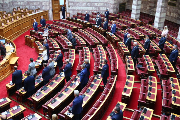 Μητσοτάκης για τη δολοφονία Μπακογιάννη: «Τα λόγια νικούν τις άνανδρες σφαίρες»