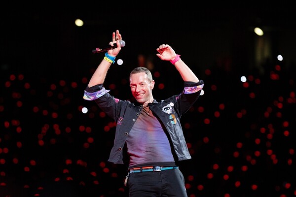 Οι Coldplay θα καταρρίψουν το ρεκόρ της Τέιλορ Σουίφτ στο Γουέμπλεϊ 