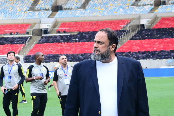 Το πτύειν εστί φιλοσοφείν 