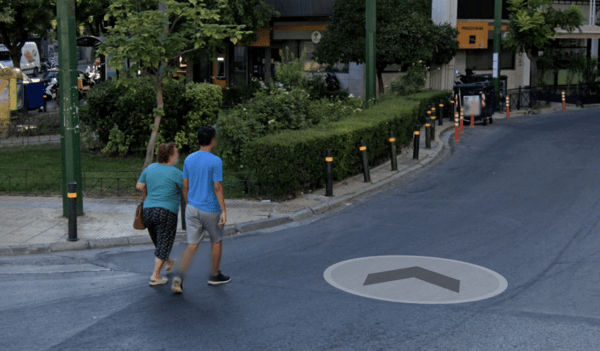 Μπείτε μέσα, πάμε στην Αθήνα