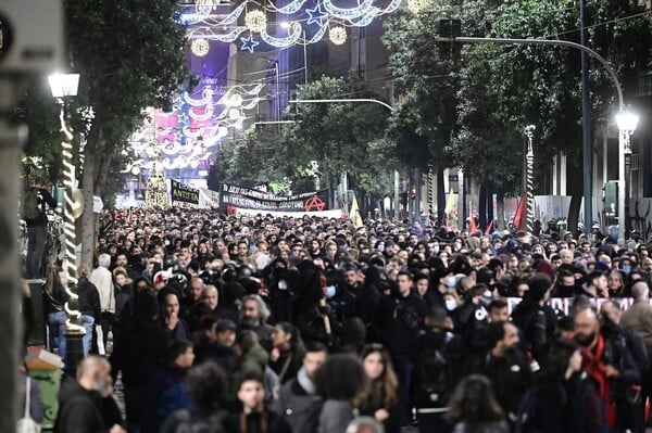 Αναστασία Τσουκαλά: «Στη συντριπτική πλειοψηφία των περιστατικών αστυνομικής βίας, αυτή εκδηλώθηκε σε βάρος ειρηνικών διαδηλωτών»  