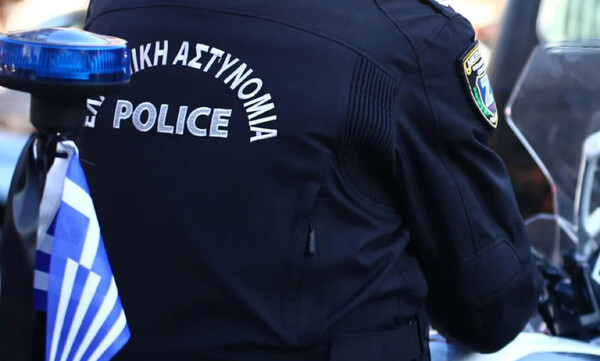 Αστυνομικός της Βουλής: Εχθές το βράδυ τηλεφώνησε στη σύζυγό του απειλώντας τη να μη μιλήσει