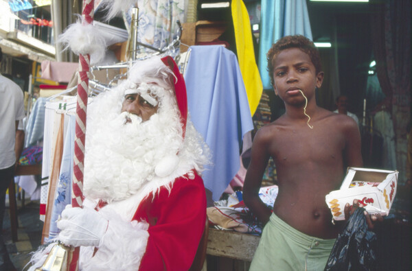 Ο Papai Noel (αϊ Βασίλης) σταμάτησε στο Ρίο