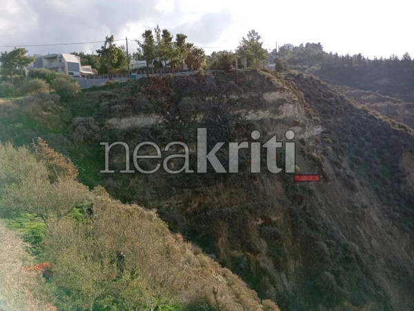 Κρήτη: Άνδρας έπεσε σε γκρεμό στο Ηράκλειο - Διασώθηκε από την Πυροσβεστική