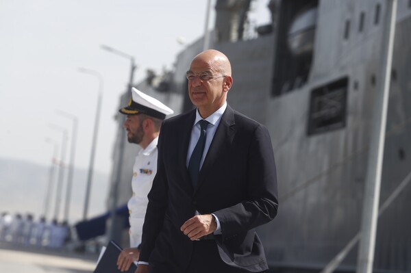 Ενοπλες Δυνάμεις: Ο υδροκεφαλισμός, η «σφαγή» των στρατηγών και το αμερικανικό πρότυπο