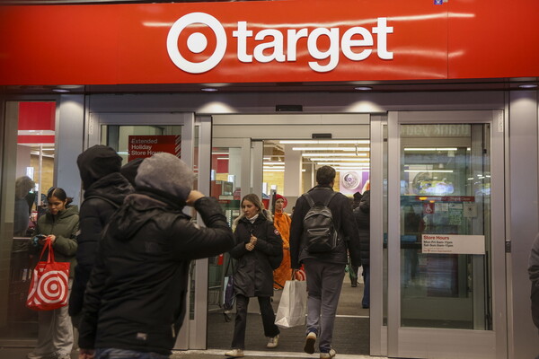Η Target τερματίζει τις πρωτοβουλίες συμπερίληψης, ακολουθώντας το δόγμα Τραμπ 