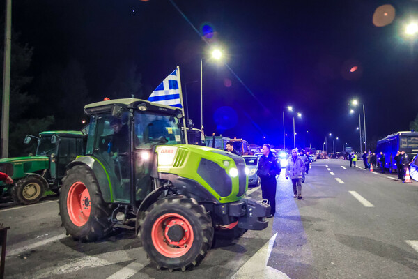 Συνεχίζουν τις κινητοποιήσεις τους οι αγρότες σε όλη τη χώρα - Προειδοποιούν με κλιμάκωση