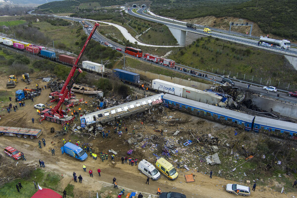 Τι υποστηρίζει η Hellenic Train ότι μετέφερε η εμπορευματική αμαξοστοιχία στα Τέμπη