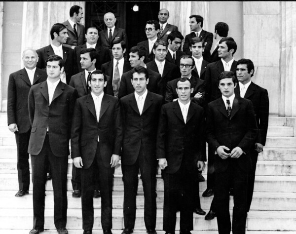 Πέθανε ο Τάκης Οικονομόπουλος