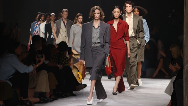 Fashion Alert: Η δημιουργικότητα σε συνεχή αποχαιρετισμό